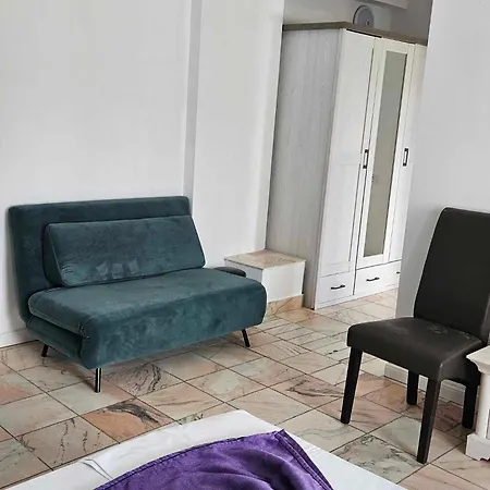 Pensiunea Mary Hostel *